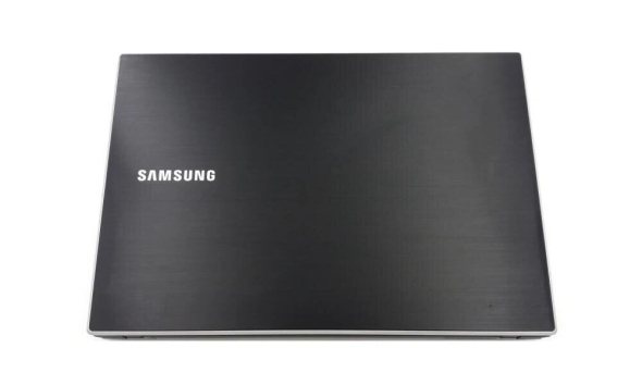 Ноутбук Samsung 300V / 15.6&quot; (1366x768) TN / Intel Core i5-2520M (2 (4) ядра по 2.5 - 3.2 GHz) / 8 GB DDR3 / 240 GB SSD / Intel HD Graphics 3000 / WebCam / Win 10 Pro - 2