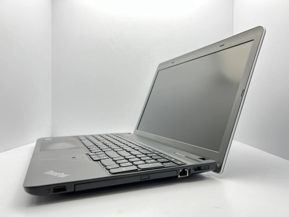 Ноутбук Б класс Lenovo ThinkPad Edge E531 / 15.6&quot; (1366x768) TN / Intel Core i5-3230M (2 (4) ядра по 2.6 - 3.2 GHz) / 4 GB DDR3 / 240 GB SSD / Intel HD Graphics 4000 / WebCam / USB 3.0 / HDMI - 4