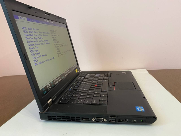 Ноутбук Б-класс Lenovo ThinkPad T520 / 15.6&quot; (1366x768) TN / Intel Core i5-2410M (2 (4) ядра по 2.3 - 2.9 GHz) / 8 GB DDR3 / 120 GB SSD / Intel HD Graphics 3000 / WebCam / DisplayPort - 4