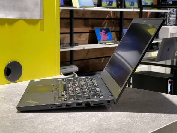 Ультрабук Lenovo ThinkPad T480 / 14&quot; (1920x1080) IPS / Intel Core i7-8650U (4 (8) ядра по 1.9 - 4.2 GHz) / 8 GB DDR4 / 480 GB SSD / Intel UHD Graphics 620 / WebCam - 4
