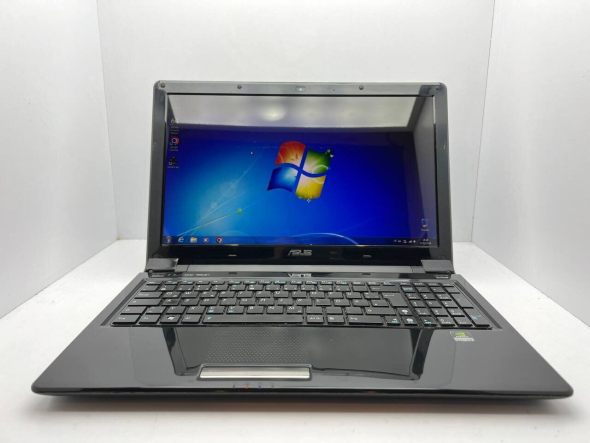 Ноутбук Asus Ul50VT / 15.6&quot; (1366x768) TN / Intel Core 2 Duo SU7300 (2 ядра по 1.3 GHz) / 4 GB DDR3 / 160 GB HDD / Intel HD Graphics / WebCam - 2