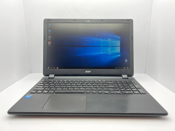 Ноутбук Acer Aspire ES1-512 / 15.6&quot; (1366x768) TN / Intel Celeron N2940 (4 ядра по 1.83 - 2.25 GHz) / 4 GB DDR3 / 128 GB SSD / Intel HD Graphics / WebCam - 2