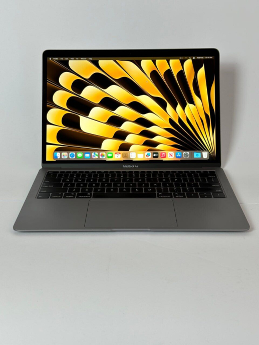 Ультрабук Apple MacBook Air 13 (2020) / 13.3&quot; (2560x1600) IPS / Apple M1 (8 ядер по 3.2 GHz) / 8 GB DDR4 / 256 GB SSD / Apple M1 Graphics / WebCam / True Tone / Touch ID / Space Gray - 2