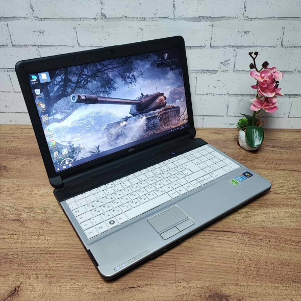 Ноутбук Б-класс Fujitsu LifeBook A530 / 15.6&quot; (1366x768) TN / Intel Core i3-380M (2 (4) ядра по 2.53 GHz) / 4 GB DDR3 / 120 GB SSD / Intel HD Graphics / WebCam / VGA - 3