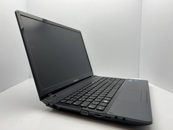 Ноутбук Samsung 300E4A / 15.6&quot; (1366x768) TN / Intel Core i3-2350M (2 (4) ядра по 2.3 GHz) / 4 GB DDR3 / 500 GB HDD / nVidia GeForce GT 310M, 1 GB DDR3, 128-bit / WebCam - 3