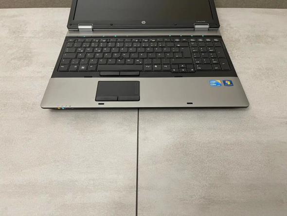 Ноутбук HP ProBook 6550b / 15.6&quot; (1600x900) TN / Intel Core i5-520M (2 (4) ядра по 2.4 - 2.93 GHz) / 8 GB DDR3 / 240 GB SSD / Intel HD Graphics / DVD-RW / DisplayPort - 6