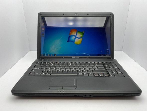 Ноутбук Lenovo G550 / 15.6&quot; (1366x768) TN / Intel Pentium T4400 (2 ядра по 2.2 GHz) / 4 GB DDR3 / 500 GB HDD / Intel GMA 4500M Graphics / WebCam - 2