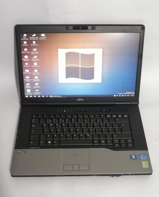Ноутбук Fujitsu Lifebook E752 / 15.6&quot; (1366x768) TN / Intel Core i5-3230M (2 (4) ядра по 2.6 - 3.2 GHz) / 4 GB DDR3 / 500 GB HDD / Intel HD Graphics 3000 / WebCam / DVD-ROM - 2
