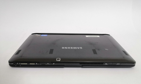 Ноутбук-трансформер Б-клас Samsung ATIV Smart PC Pro 700T / 11.6&quot; (1920x1080) IPS Touch / Intel Core i5 - 3317U (2 (4) ядра по 1.7-2.6 GHz) / 4 GB DDR3 / 128 GB SSD / Intel HD Graphics 4000 / WebCam / Win 10 Pro - 6