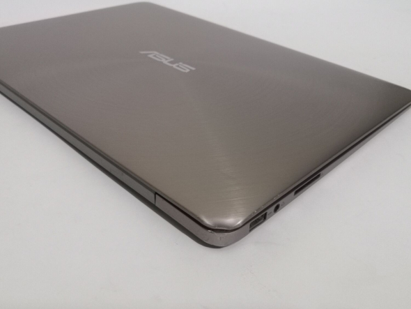 Ультрабук Б-класс Asus ZenBook UX330C / 13.3&quot; (1920x1080) IPS / Intel Core m3-7Y30 (2 (4) ядра по 1.0 - 2.6 GHz) / 8 GB DDR4 / 256 GB SSD / Intel HD Graphics 615 / WebCam / Windows 10 Home - 9