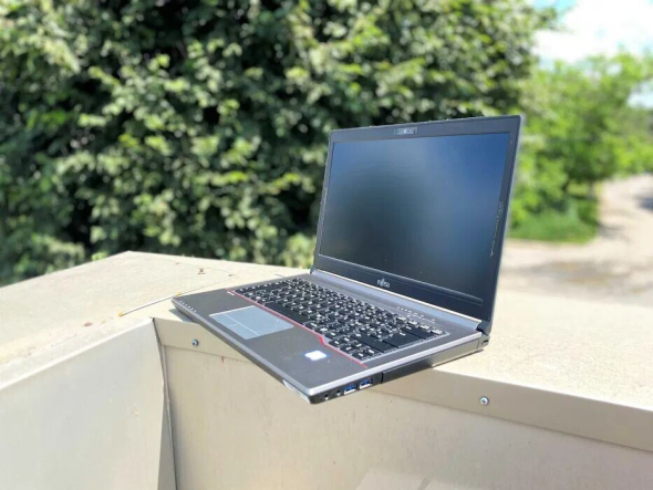 Ноутбук Fujitsu LifeBook E746 / 14&quot; (1366x768) TN / Intel Core i5-6300U (2 (4) ядра по 2.4 - 3.0 GHz) / 8 GB DDR4 / 256 GB SSD / Intel HD Graphics 520 / WebCam / Win 10 - 8