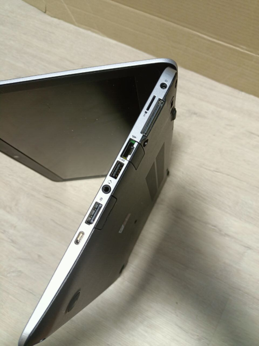 Ноутбук Б-класс HP EliteBook 840 G3 / 14&quot; (1920x1080) TN / Intel Core i5-6300U (2 (4) ядра по 2.4 - 3.0 GHz) / 8 GB DDR4 / 128 GB SSD / Intel HD Graphics 520 / WebCam / АКБ - 5