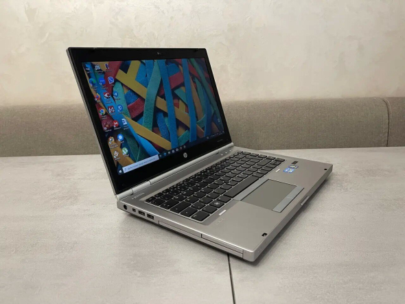 Ноутбук HP EliteBook 8460p / 14&quot; (1366x768) TN / Intel Core i5-2520M (2 (4) ядра по 2.5 - 3.2 GHz) / 8 GB DDR3 / 256 GB SSD / Intel HD Graphics 3000 / DVD-RW / DisplayPort - 4