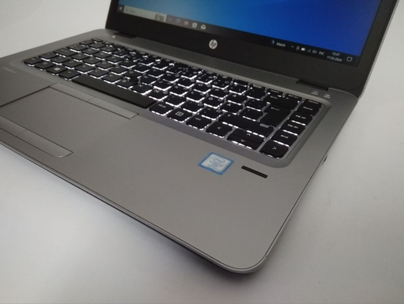 Ноутбук HP EliteBook 840 G4 / 14&quot; (1920x1080) TN / Intel Core i7-7600U (2 (4) ядра по 2.8 - 3.9 GHz) / 8 GB DDR4 / 256 GB SSD / Intel HD Graphics 620 / WebCam / Win 10 Pro - 8