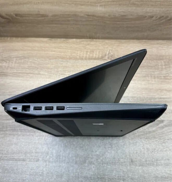 Мобильная рабочая станция Б-класс HP ZBook 17 G3 / 17.3&quot; (1920x1080) IPS / Intel Core i7-6700HQ (4 (8) ядра по 2.6 - 3.5 GHz) / 32 GB DDR4 / 512 GB SSD / nVidia Quadro M4000M, 4 GB GDDR5, 256-bit / WebCam / HDMI - 6