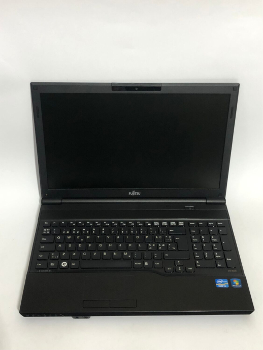 Ноутбук Fujitsu LifeBook AH532 / 15.6&quot; (1366x768) TN / Intel Core i5-3210M (2 (4) ядра по 2.5 - 3.1 GHz) / 4 GB DDR3 / 320 GB HDD / Intel HD Graphics 4000 / WebCam / DVD-ROM - 2