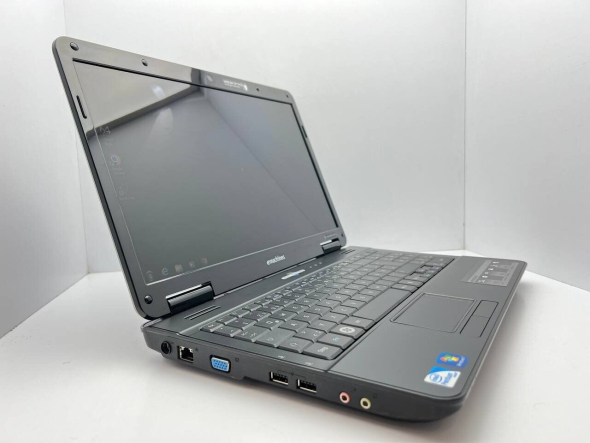 Ноутбук Acer eMachines E728 / 15.6&quot; (1366x768) TN / Intel Pentium T4500 (2 ядра по 2.3 GHz) / 4 GB DDR3 / 640 GB HDD / Intel GMA 4500M Graphics / WebCam - 3