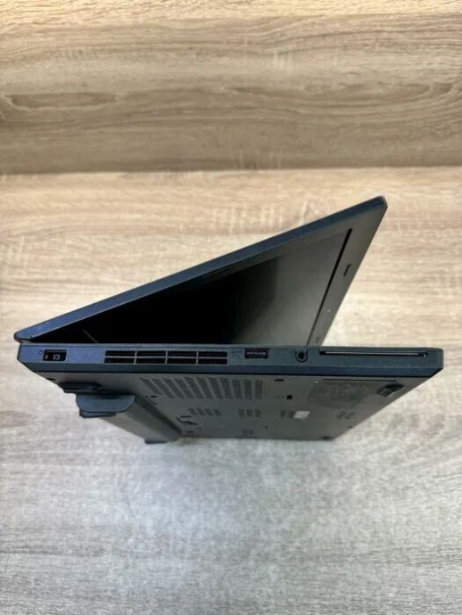Ноутбук Lenovo ThinkPad L460 / 14&quot; (1920x1080) IPS / Intel Core i5-6300U (2 (4) ядра по 2.4 - 3.0 GHz) / 8 GB DDR3 / 128 GB SSD / Intel HD Graphics 520 / WebCam - 4