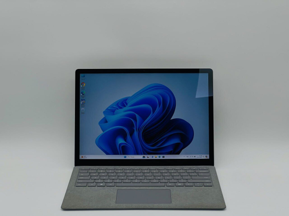 Ультрабук Microsoft Surface Laptop 2 1769 / 13.5&quot; (2256x1504) IPS / Intel Core i7-8650U (4 (8) ядра по 1.9 - 4.2 GHz) / 16 GB DDR3 / 480 GB SSD / Intel UHD Graphics 620 / WebCam - 2