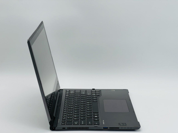 Ноутбук-трансформер Б-клас Fujitsu LifeBook T935 / 13.3&quot; (2560x1440) IPS Touch / Intel Core i5 - 5300U (2 (4) ядра по 2.3-2.9 GHz) / 8 GB DDR3 / 250 GB SSD / Intel HD Graphics 5500 / WebCam - 3