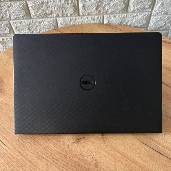 Ноутбук Б-класс Dell Inspiron 3567 / 15.6&quot; (1366x768) TN Touch / Intel Core i5-7200U (2 (4) ядра по 2.5 - 3.1 GHz) / 16 GB DDR4 / 256 GB SSD / Intel HD Graphics 620 / WebCam - 3