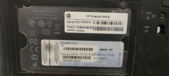Ноутбук HP EliteBook 8440p / 14&quot; (1600x900) TN / Intel Core i5-520M (2 (4) ядра по 2.4 - 2.93 GHz) / 4 GB DDR3 / 320 GB HDD / nVidia NVS 3100M, 512 MB GDDR3, 64-bit / WebCam / DVD-RW - 9