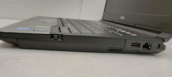 Ноутбук Б-класс Fujitsu LifeBook S792 / 13.3&quot; (1366x768) TN / Intel Core i5-3340M (2 (4) ядра по 2.7 - 3.4 GHz) / 4 GB DDR3 / 320 GB HDD / Intel HD Graphics 4000 - 5