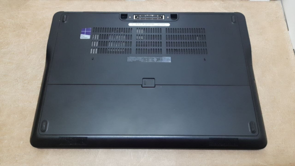 Ультрабук Dell Latitude E7450 / 14&quot; (1920x1080) TN / Intel Core i5-5300U (2 (4) ядра по 2.3 - 2.9 GHz) / 8 GB DDR3 / 256 GB SSD / Intel HD Graphics 5500 / WebCam - 7