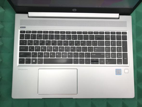 Ноутбук Б-класс HP ProBook 450 G6 / 15.6&quot; (1366x768) TN / Intel Core i3-8145U (2 (4) ядра по 2.1 - 3.9 GHz) / 8 GB DDR4 / 250 GB SSD / Intel UHD Graphics 620 / WebCam / USB 3.1 / HDMI - 3