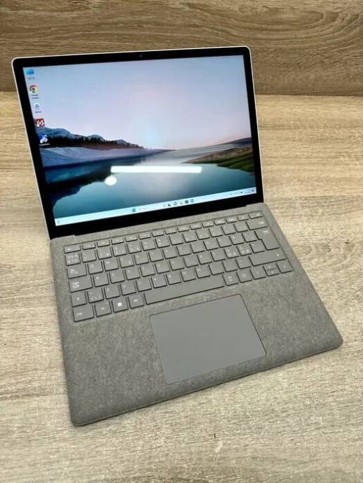 Новий ультрабук Microsoft Surface Laptop 5 / 13.5&quot; (2256x1504) IPS Touch / Intel Core i5-1245u (10 (12) ядер по 3.3 - 4.4 GHz) / 8 GB DDR5 / 256 GB SSD M. 2 / Intel Iris XE Graphics / WebCam / Windows 11 Pro - 2