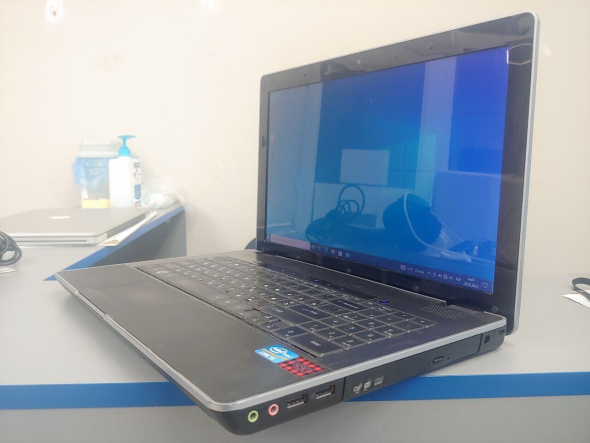 Ноутбук Б класс DakTech PlaidBook SP15R-UMA Grey / 15.6&quot; (1366x768) TN / Intel Core i3-2310M (2 (4) ядра по 2.1 GHz) / 4 GB DDR3 / 320 GB HDD / WebCam / HDMI - 10