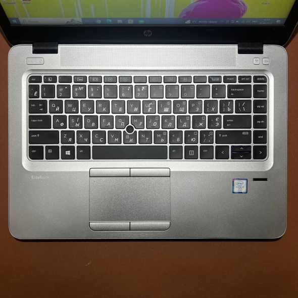 Ноутбук HP EliteBook 840 G3 / 14&quot; (1920x1080) TN / Intel Core i7-7600U (2 (4) ядра по 2.8 - 3.9 GHz) / 8 GB DDR4 / 128 GB SSD + 1000 GB HDD / Intel HD Graphics 620 / WebCam - 3