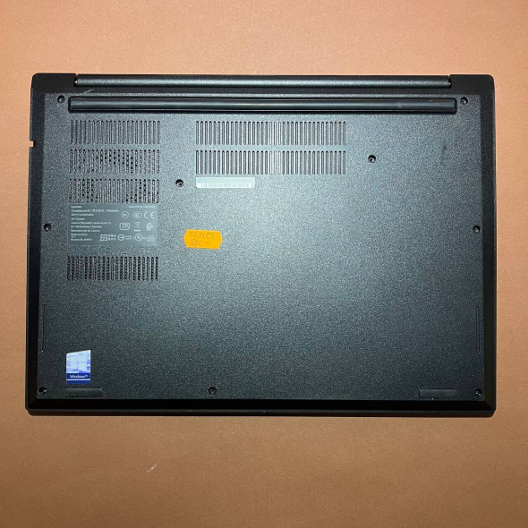 Ультрабук Lenovo ThinkPad E490 / 14&quot; (1920x1080) TN / Intel Core i5-8265U (4 (8) ядра по 1.6 - 3.9 GHz) / 8 GB DDR4 / 256 GB SSD / Intel UHD Graphics / WebCam - 6