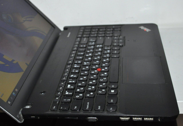 Ноутбук Б-класс Lenovo ThinkPad E540 / 15.6&quot; (1366x768) TN / Intel Core i3-4000M (2 (4) ядра по 2.4 GHz) / 8 GB DDR3 / 360 GB SSD / Intel HD Graphics 4600 / WebCam / DVD-ROM / VGA / Windows 10 Pro - 6