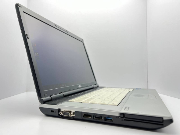 Ноутбук Б-класс Fujitsu LifeBook E751 / 15.6’’ (1366x768) TN / Intel Core i5-2520M (2 (4) ядра по 2.5 - 3.2 GHz)/ 4 GB DDR3 / 240 GB SSD / Intel HD Graphics 3000 / WebCam - 3