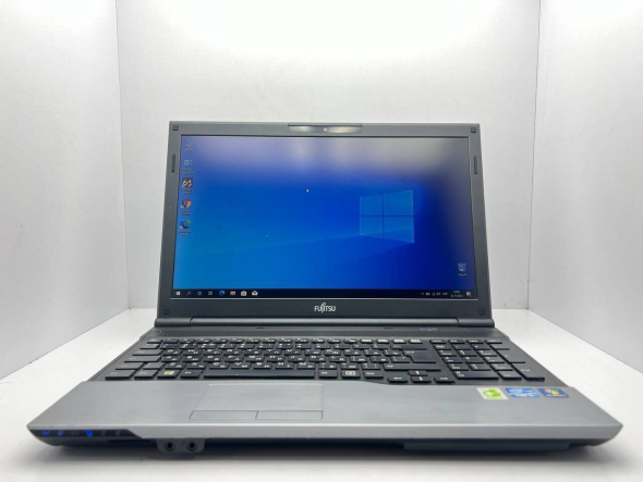 Ноутбук Б-класс Fujitsu Lifebook A532 / 15.6'' (1366x768) TN / Intel Core i5-3210M (2 (4) ядра по 2.5 - 3.1 GHz) / 4 GB DDR3 / 500 GB HDD / Intel HD Graphics 4000 / WebCam - 2