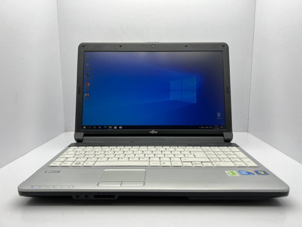 Ноутбук Б-класс Fujitsu LifeBook A530 / 15.6&quot; (1366x768) TN / Intel Core i5-450M (2 (4) ядра по 2.4 - 2.66 GHz) / 4 GB DDR3 / 240 GB SSD / Intel HD Graphics / WebCam - 2