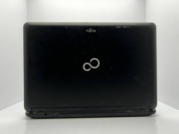 Ноутбук Б-класс Fujitsu LifeBook A530 / 15.6&quot; (1366x768) TN / Intel Core i5-450M (2 (4) ядра по 2.4 - 2.66 GHz) / 4 GB DDR3 / 240 GB SSD / Intel HD Graphics / WebCam - 5