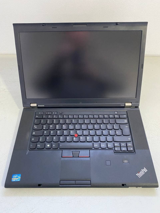 Ноутбук Lenovo ThinkPad T530 / 15.6&quot; (1600x900) TN / Intel Core i7-3520M (2 (4) ядра по 2.9 - 3.6 GHz) / 8 GB DDR3 / 240 GB SSD / Intel HD Graphics 4000 / DVD-ROM / VGA - 2